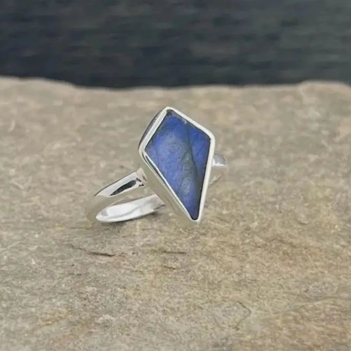 Labradorite Majestic Sterling Silver Ring