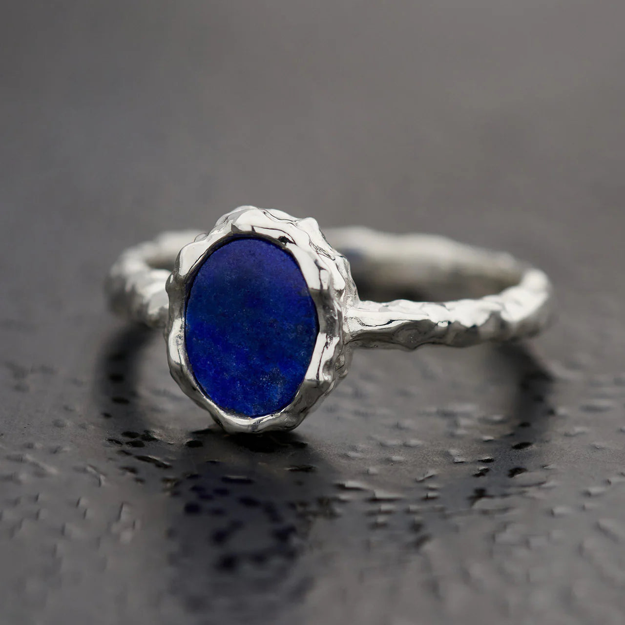 Lapis Lazuli Oval Ring | Sterling Silver Hammered Finish