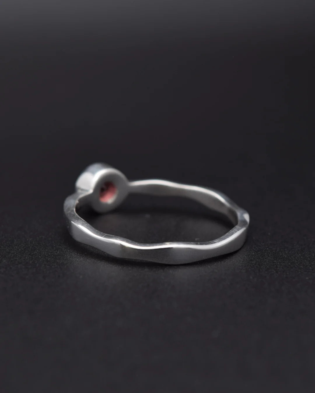 Garnet Wavy Ring | Silvaria Fine Silver Gemstone Ring