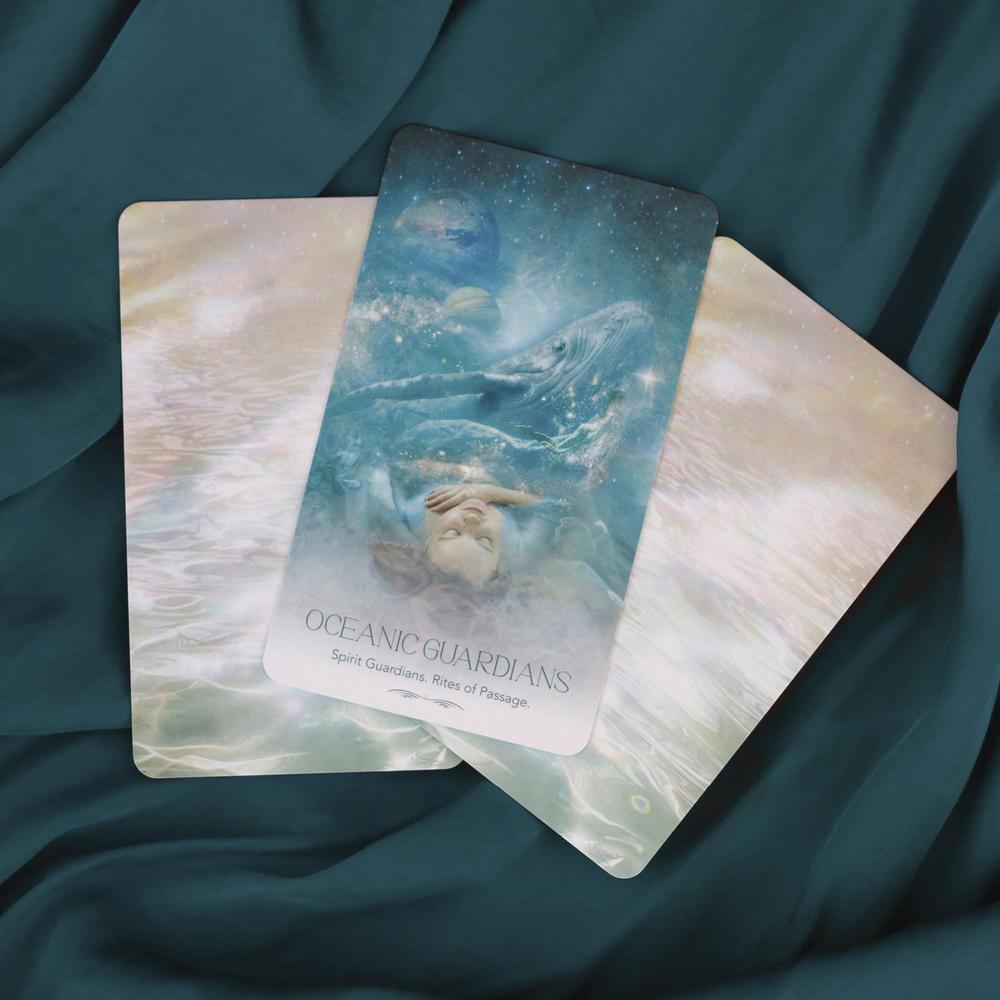 Aurora Rising: An Oracle for Lightworkers, Wayshowers, and Dreamers of the New Dawn
