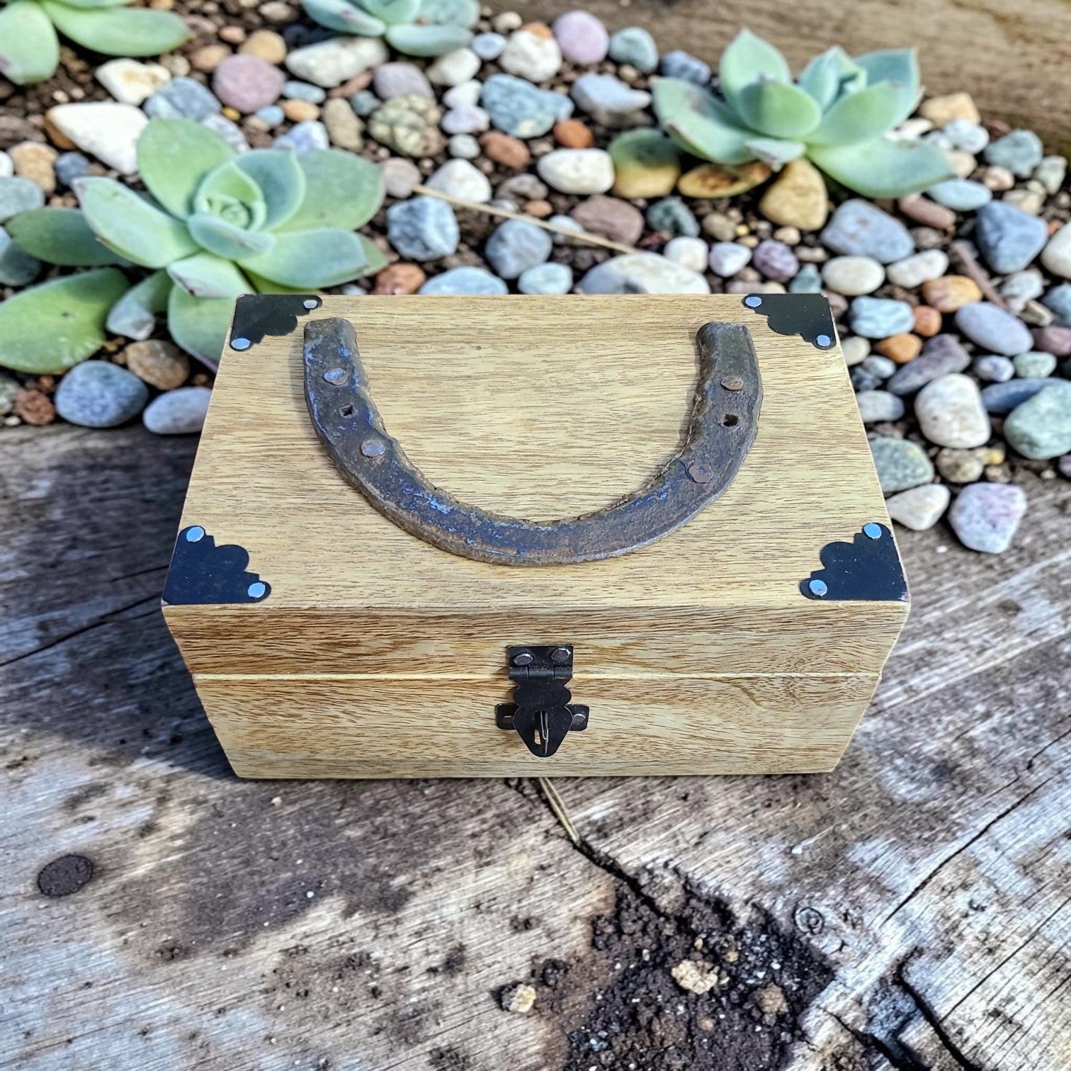 Genuine Horseshoe Inlay Wooden Box 4" x 6" – Decorative Lucky Horseshoe Keepsake Box