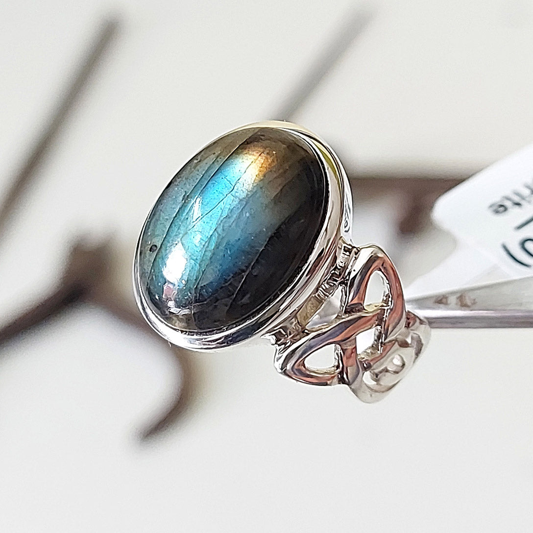 Celtic Infinity Band Ring with Labradorite Sterling Silver