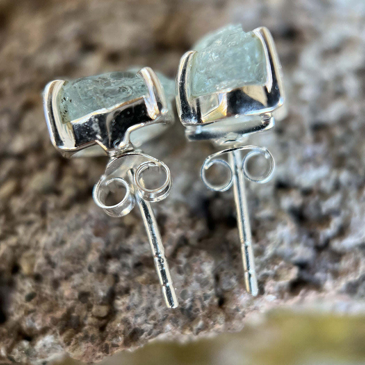 Aquamarine is a stone of courage and fortitude that can bring great power, inner peace, and self-love. This stone gives shielding for the aura and is said to bring angels for their guidance and protection. It is an excellent crystal for meditation. Aquamarine is used to dispel anger, and fear and to do past life work. It is a wonderful good luck stone and protects travelers on water and sailors.