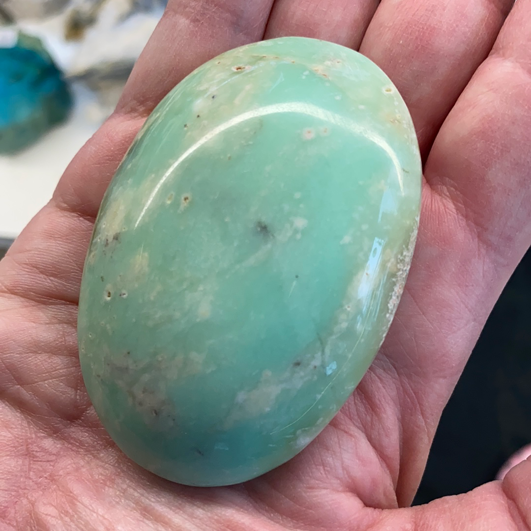 Premium Large Palm Stone - Assorted Styles