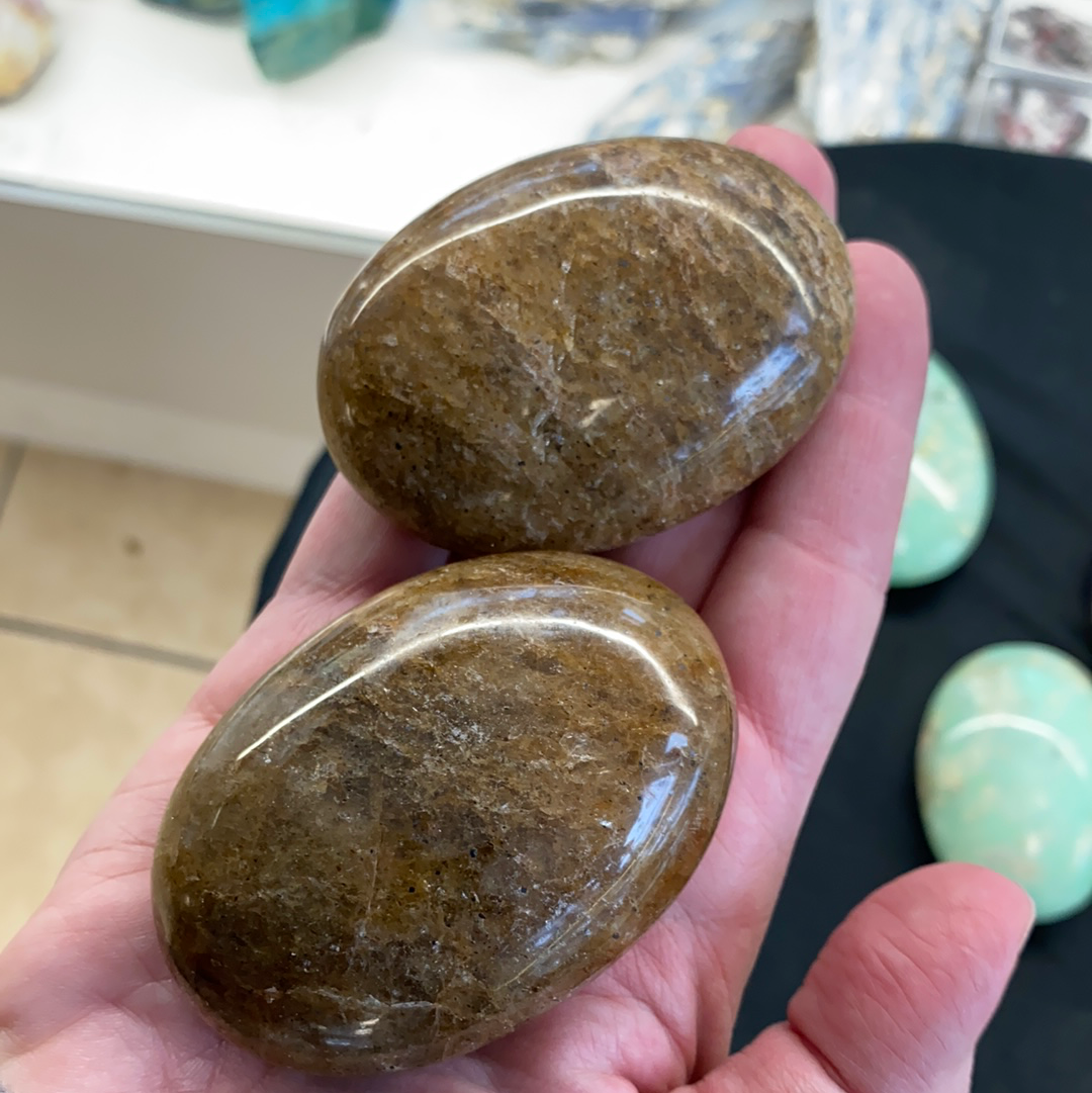 Premium Large Palm Stone - Assorted Styles