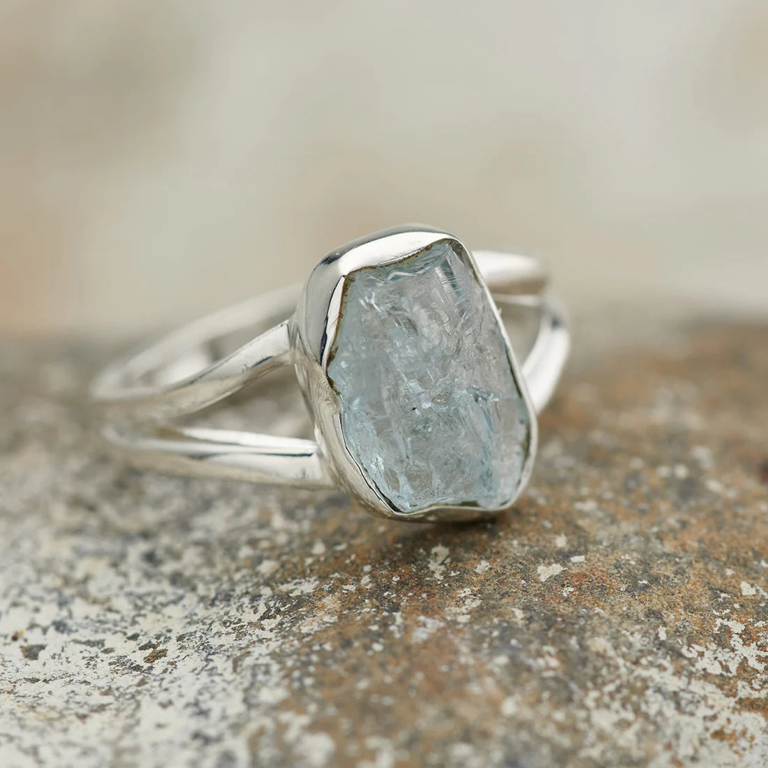 Beautiful Aquamarine Ring - Size 9