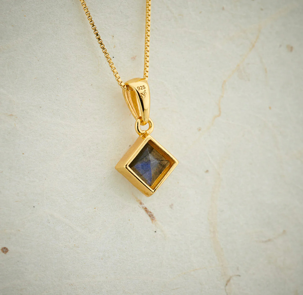 Labradorite Everyday Gold Pendant