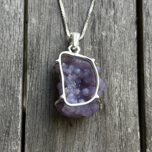 Grape Agate is excellent for various metaphysical purposes. Grape Agate promotes inner stability, composure, and maturity. Its protective properties encourage security and self-confidence. It allows for deep and intense levels of meditation in a short period of time.