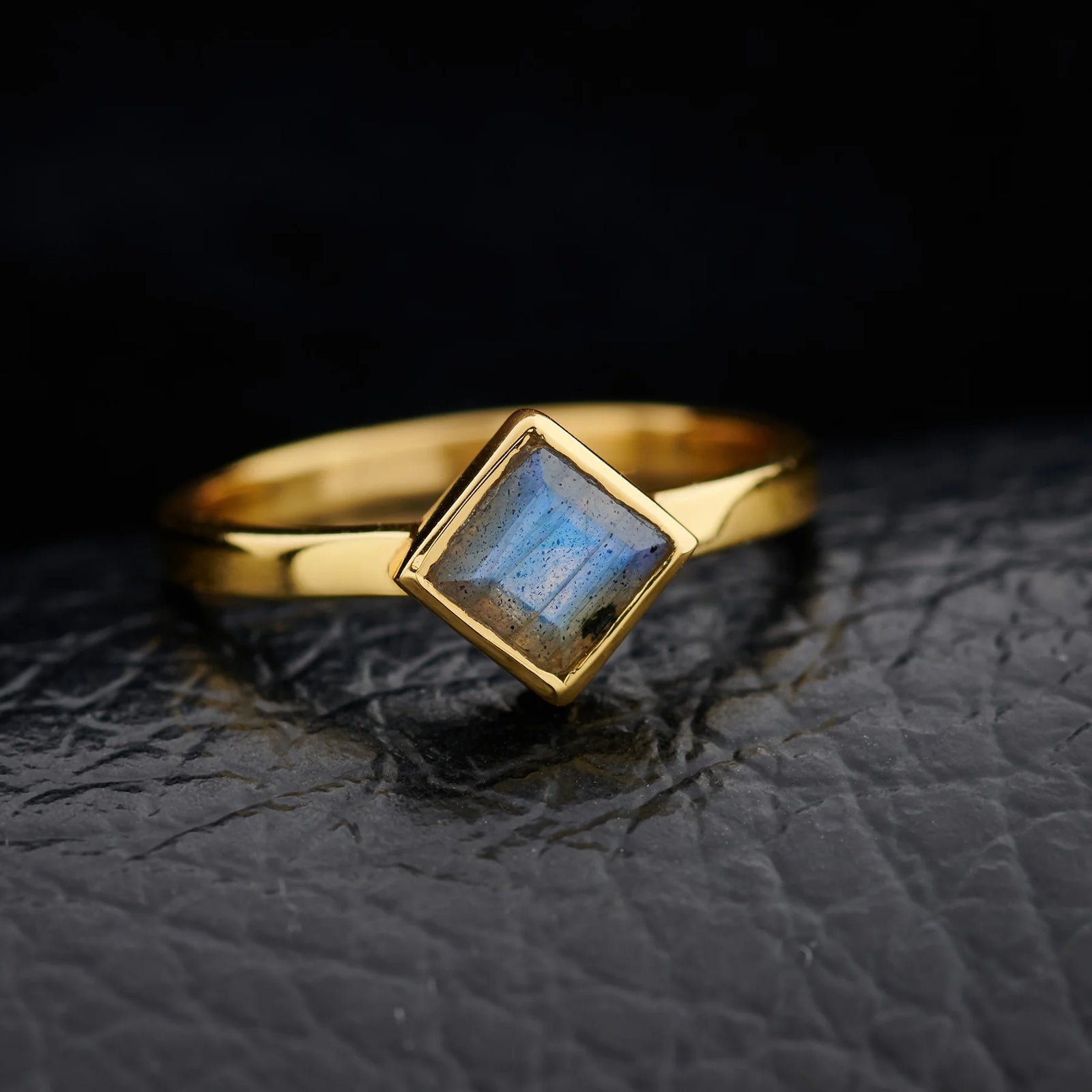 Labradorite Everyday Gold Ring