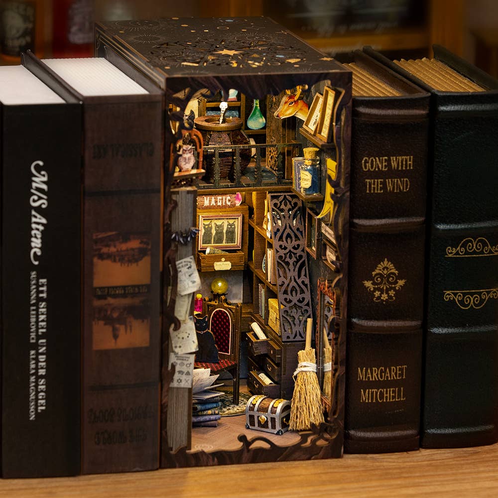 DIY Book Nook Kit: Magic Pharmacist with Dust Cover