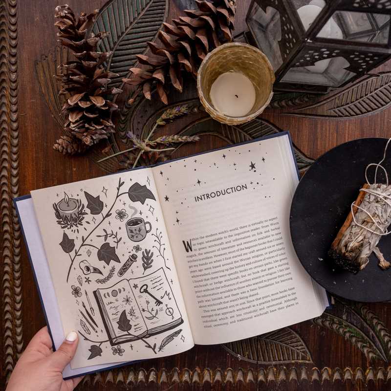 Spells for Change: A Guide for Modern Witches by Frankie  Castanea