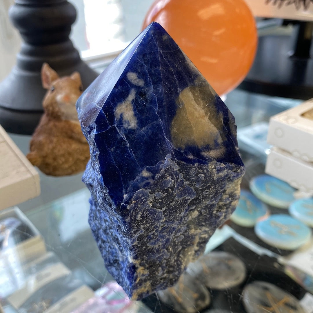 Sodalite Top Polished Point - 2-3&#39;&#39;