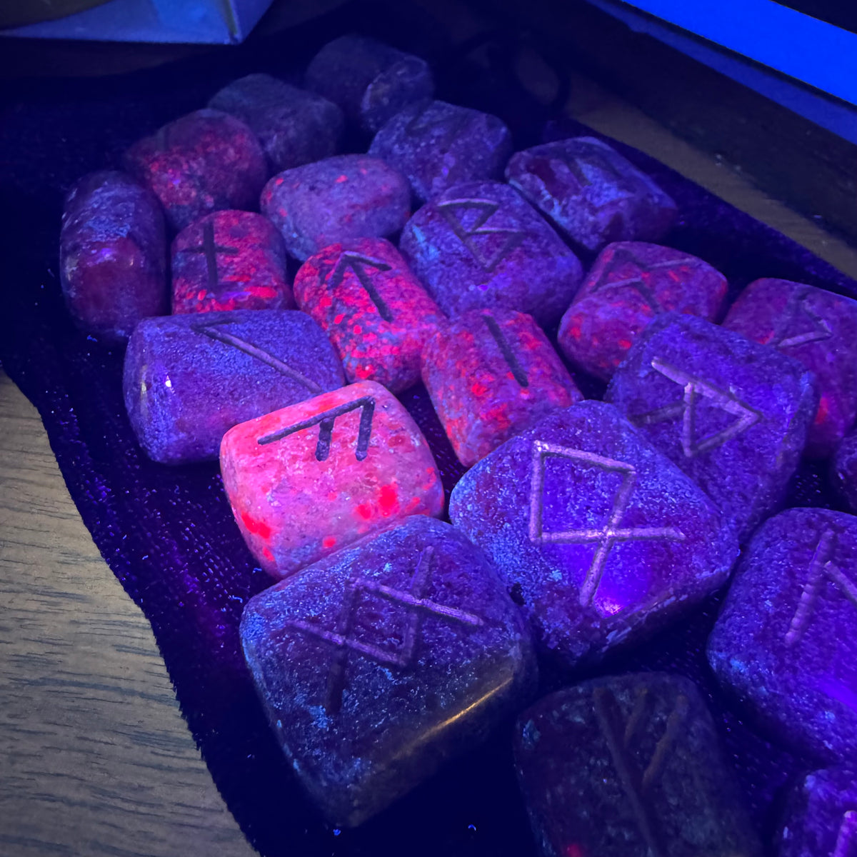Ruby Rune 🔮 Blue-Green Ruby Kyanite Rune Set – Hand-Carved Futhark Set of 25
