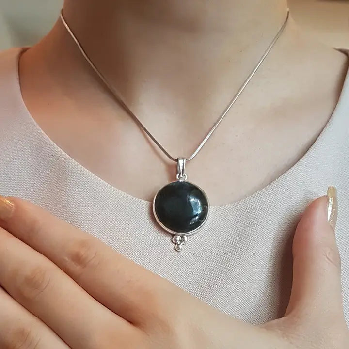 Labradorite and Sterling Silver Pendant