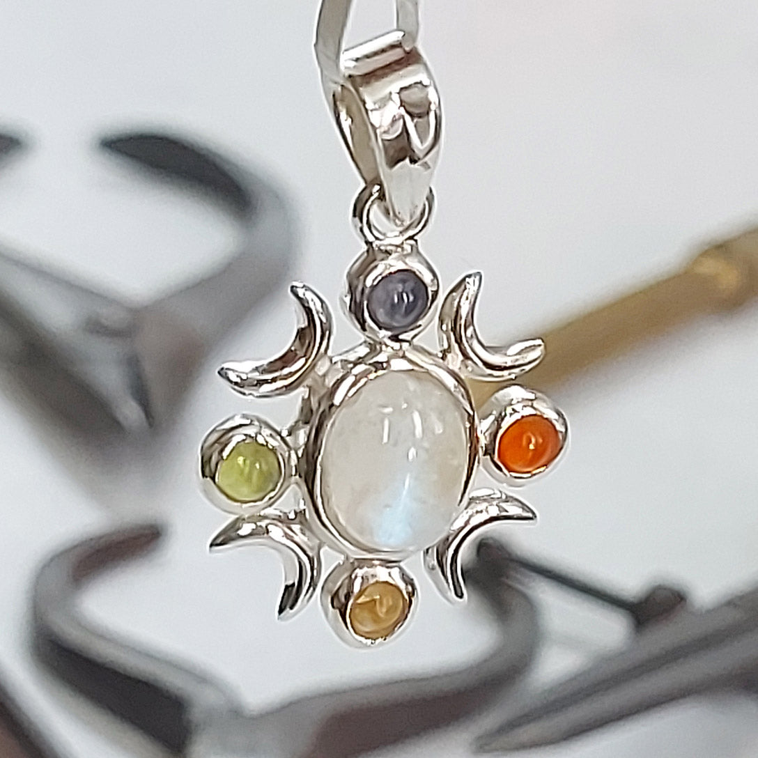 Multi-Stone 4 Direction Pendant