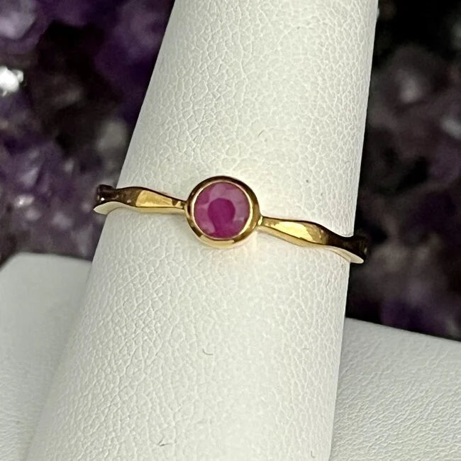 Natural Ruby 18K Vermeil Gold Wavy Ring