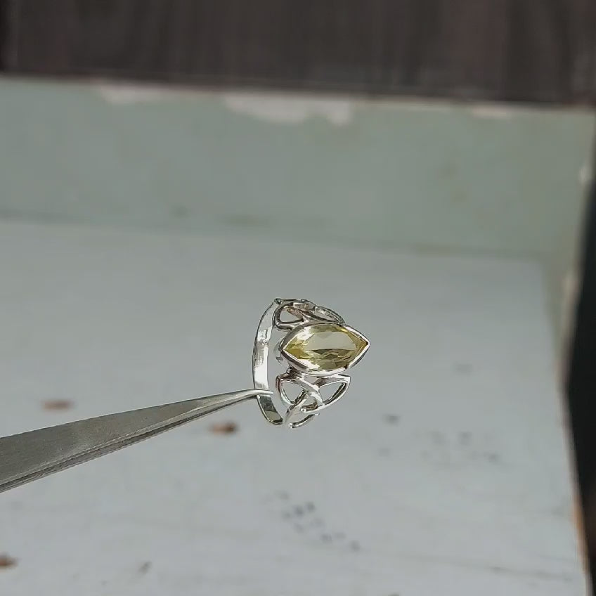 Celtic Knot Triquetra Citrine Ring