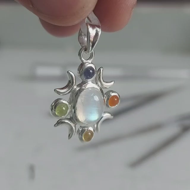 Multi-Stone 4 Direction Pendant
