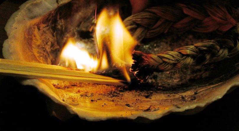 Sweetgrass Braid 18" smudge - Cast a Stone