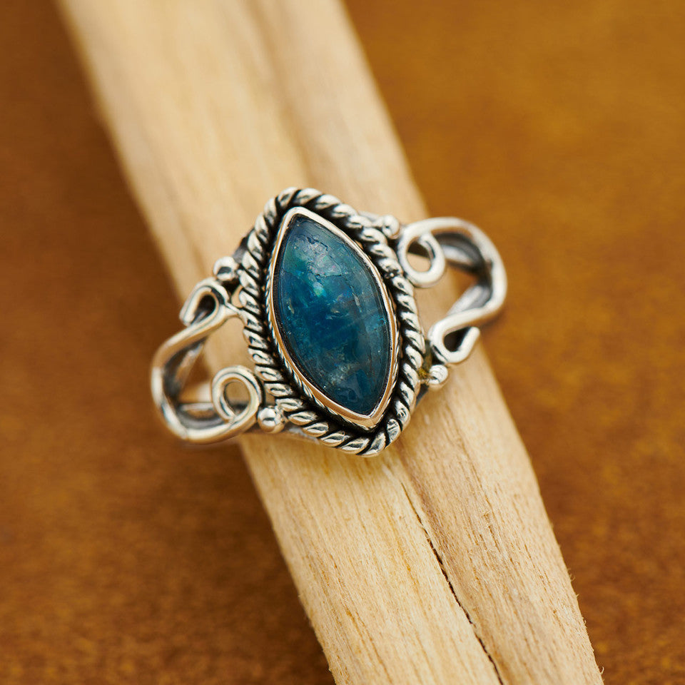 Neon Blue Apatite Sterling Silver Filigree Ring