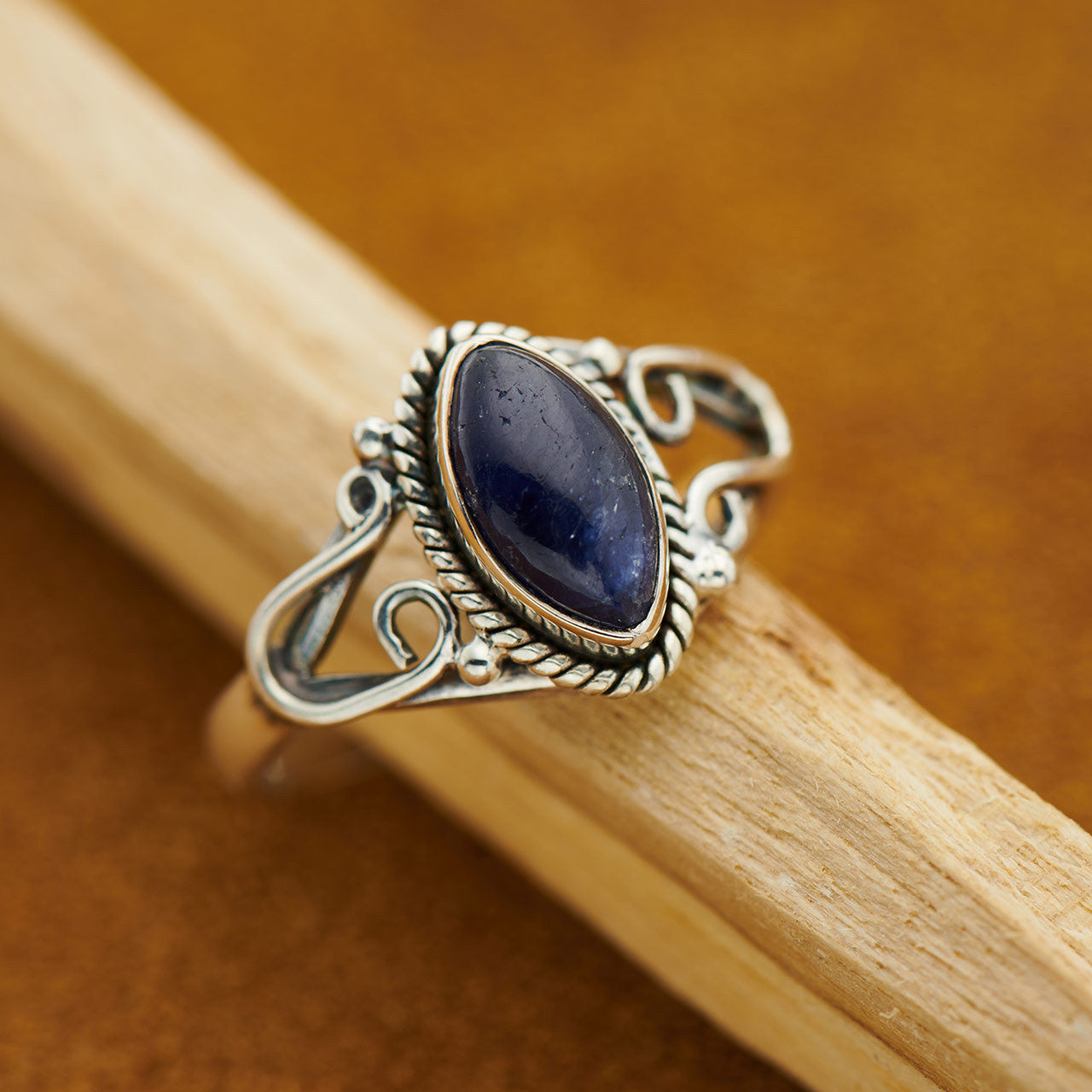 Metaphysical properties of Blue Sapphire stone: Apart from physical properties the Blue Sapphire stone is quite famous for containing celestial forces. It is said that the beneficial Blue Sapphire stone is attached with Saturn and carries the enormous or splendid powers of Saturn.