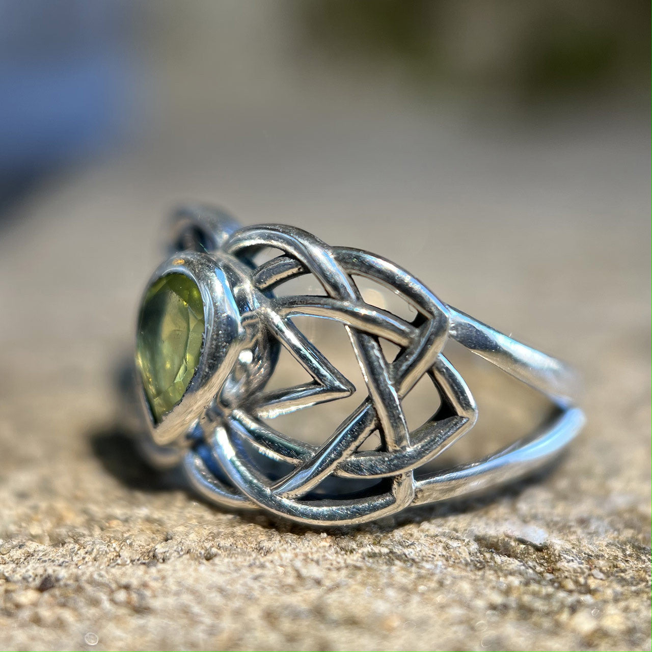 Peridot Celtic Ring In Sterling Silver