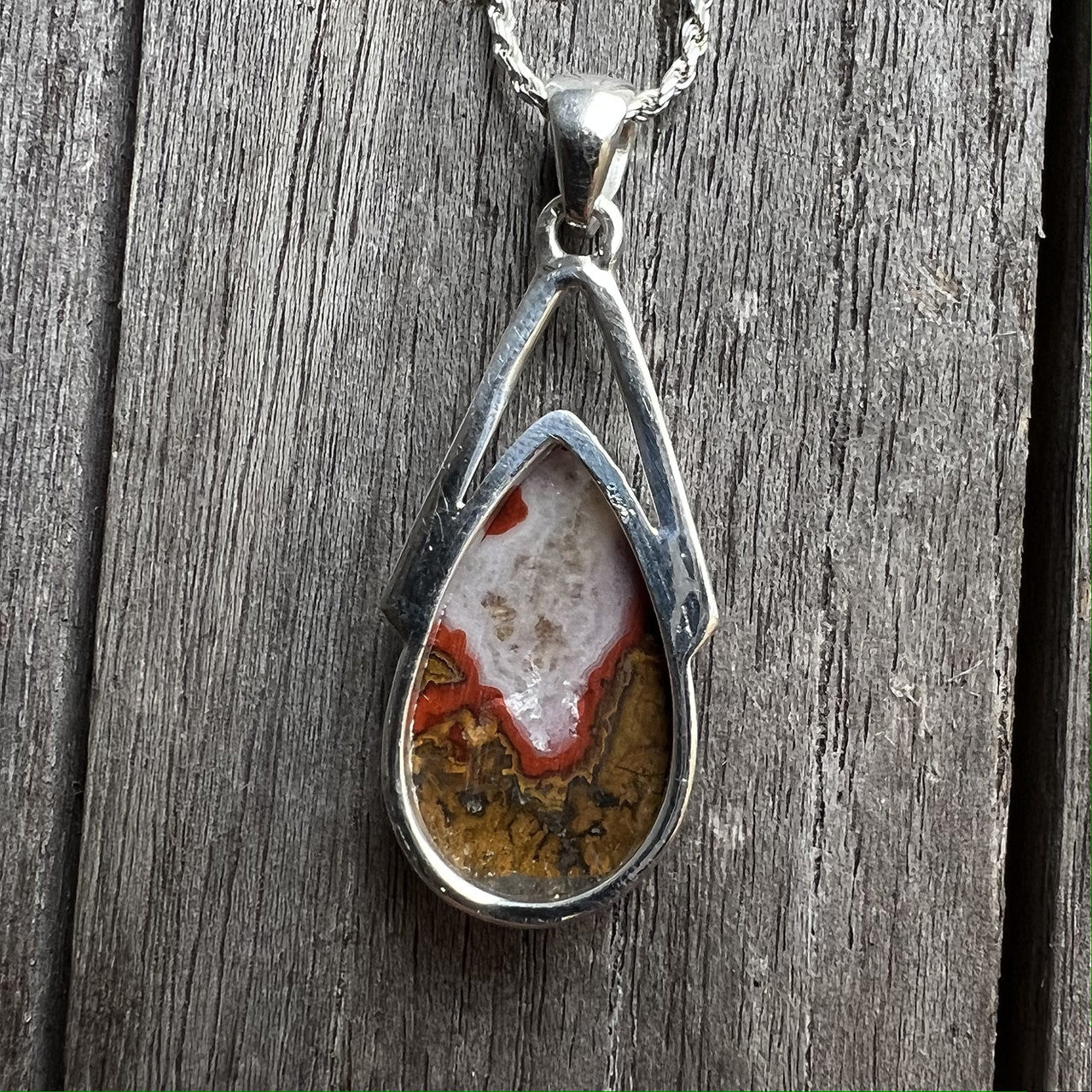 A strong powerful stone that will help to bring dreams into reality while releasing old patterns that are not for our highest good. This stone will help reveal what one needs to stay balanced and protected from all negativity and together they surround you with peaceful vibrations allowing you to manifest your hearts desire.