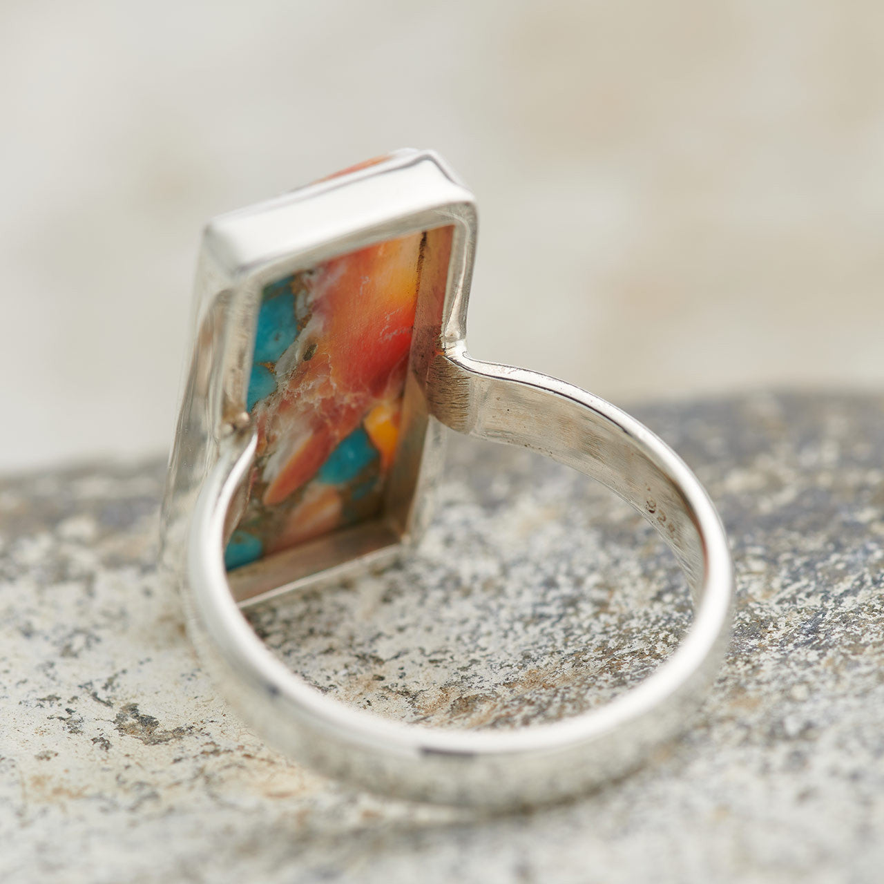 Spiny Turquoise promotes understanding, intuition, creativity, compassion, adaptability, security, joyfulness, serenity, insight, comfort, peace of mind, and protection. Dispels impatience, confusion, depression, and hopelessness.