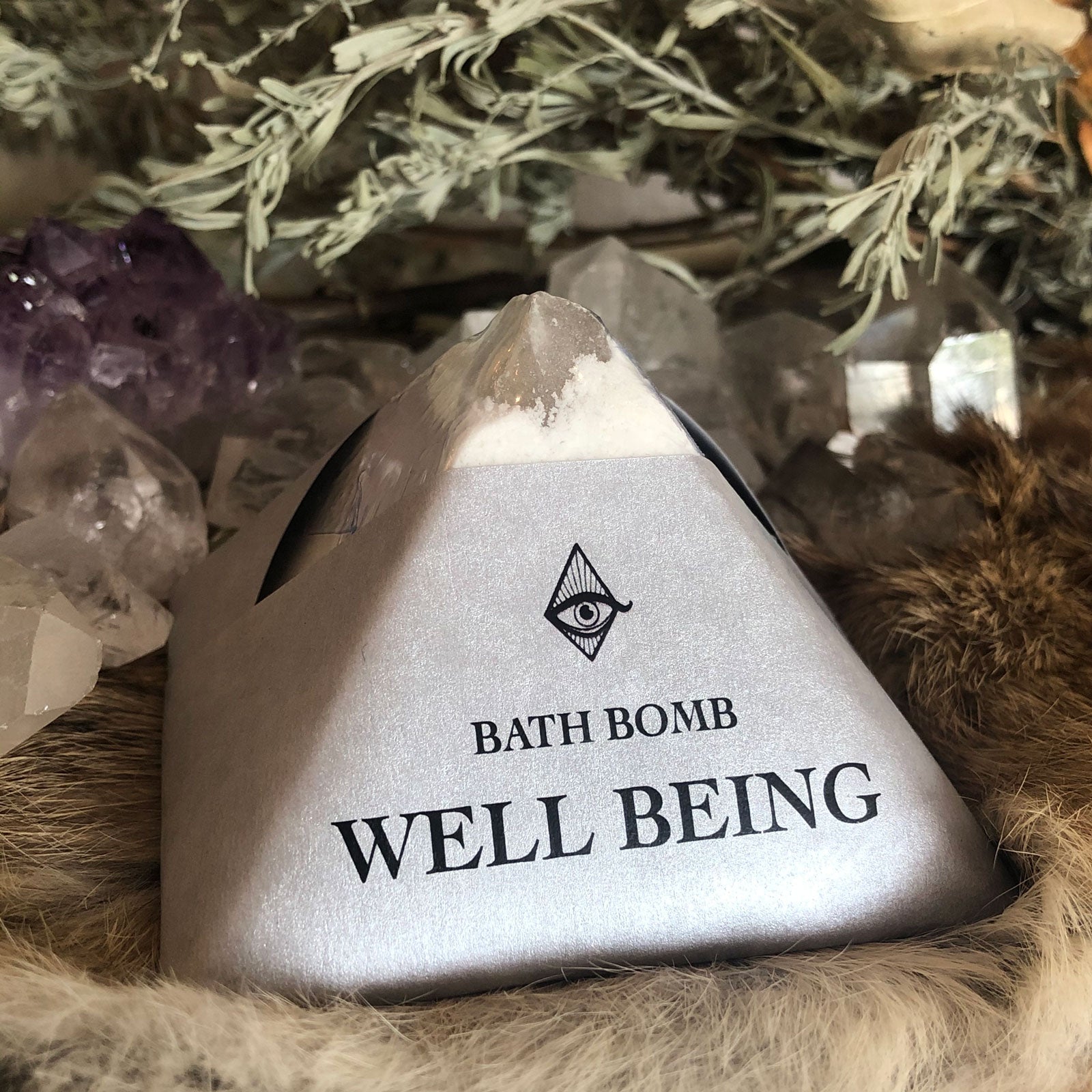 Well Being Bath-bomb with Charged Crystal