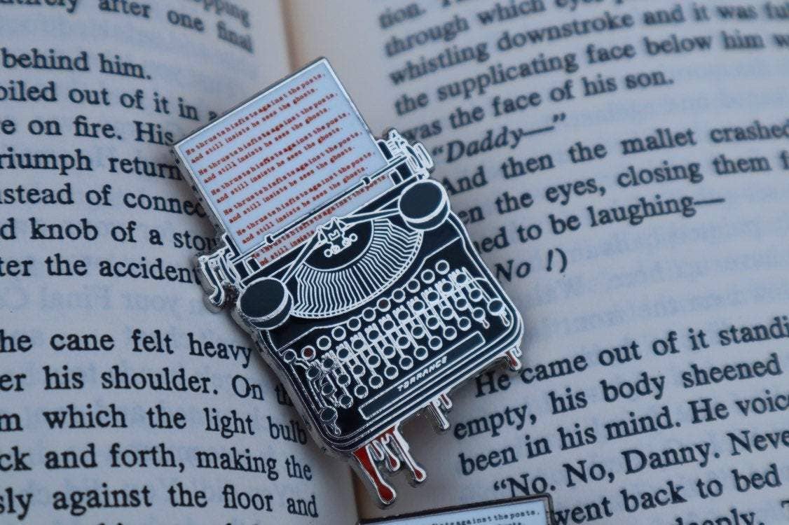 Stephen King Lovers Pin