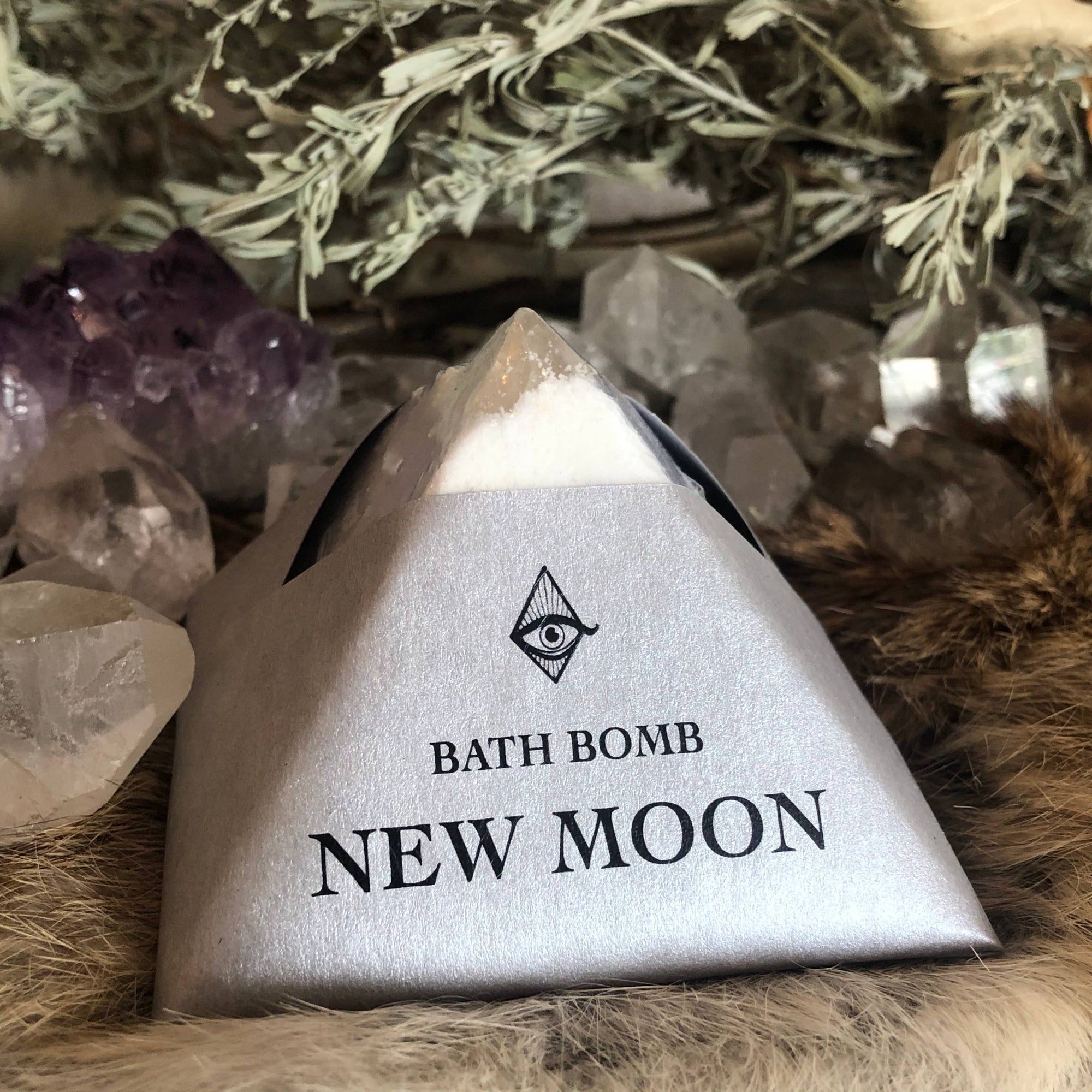 New Moon Bath-bomb with Charged Crystal
