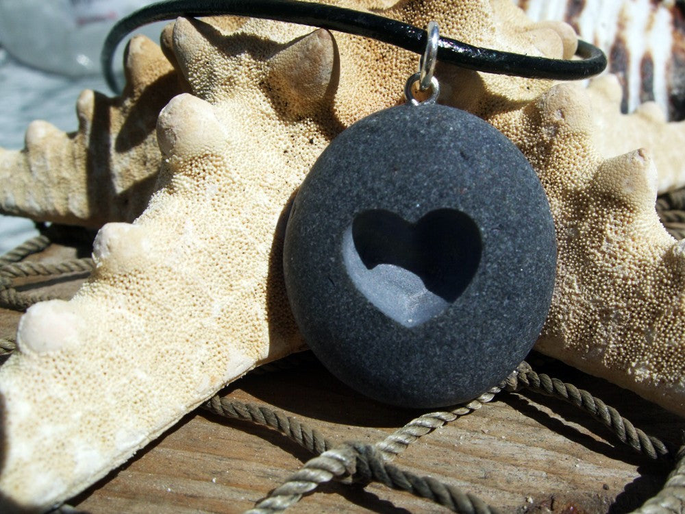 i Heart u - engraved Beach Stone Pendant - A lover of Love necklace - Cast a Stone