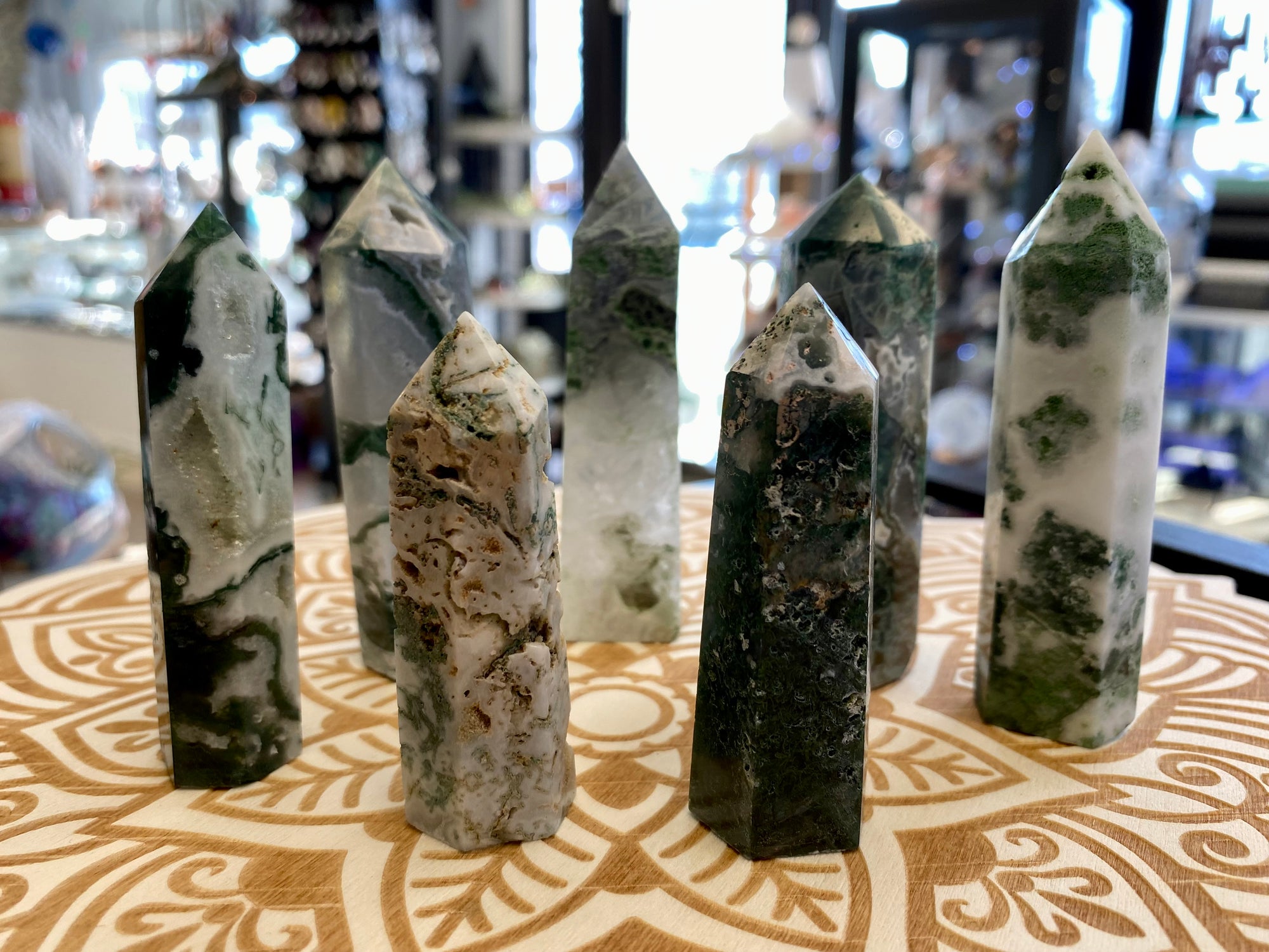 Moss Agate brings peace and stability to the emotional body.  It soothes and promotes inner calm, allowing us to move forward with greater determination.  The deep, clear energy of Moss Agate connects us with Earth energy and the bounty of nature. 