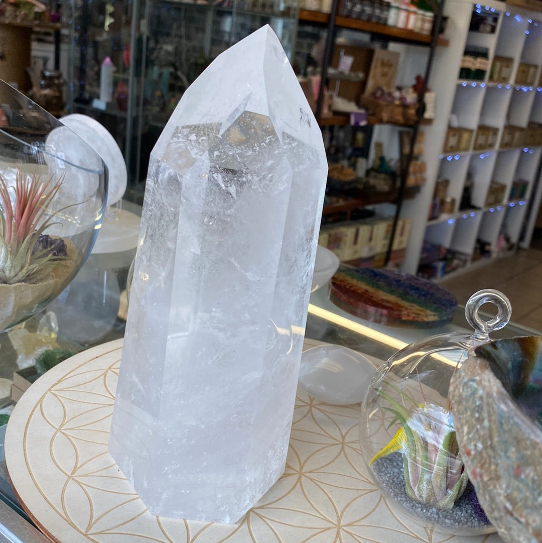 Clear Quartz has been used as a healing tool since Ancient times. In Shamanic practices, Clear Quartz is referred to as the “light-stone”, an instrument of clairvoyance. 