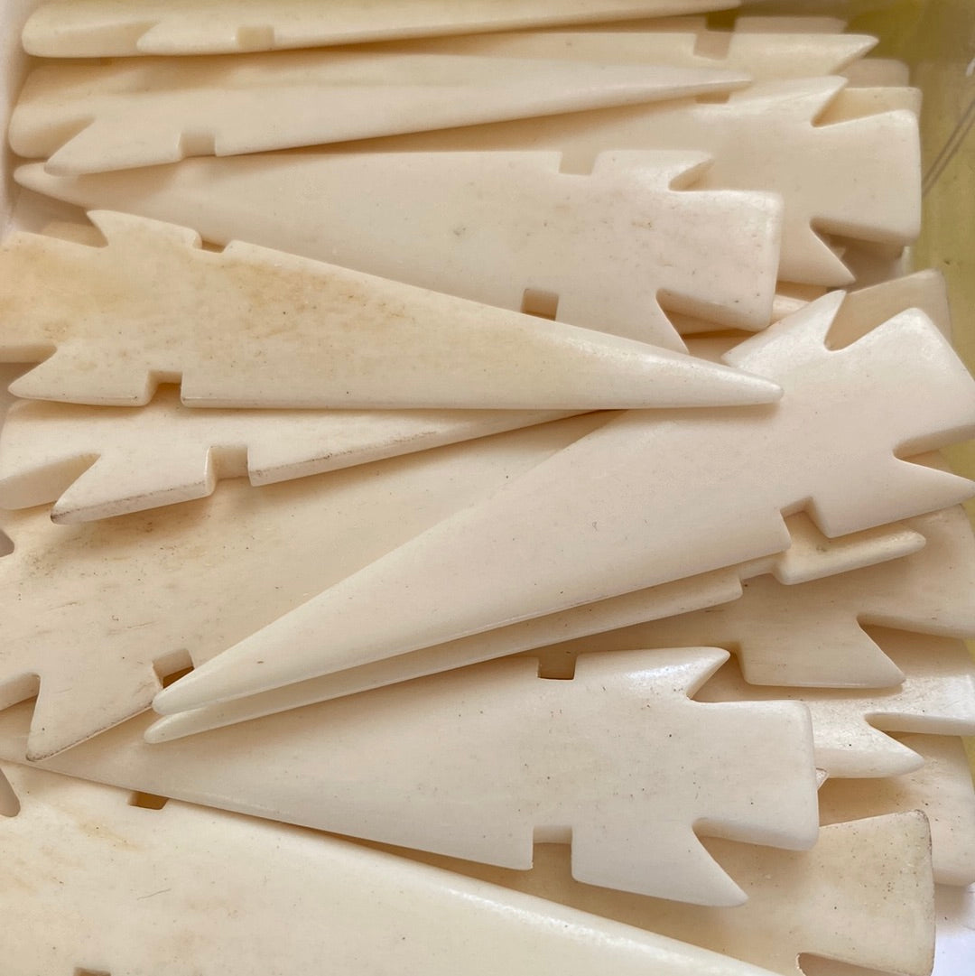 Bone Arrowhead - 3&quot;