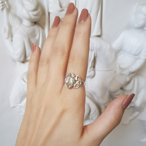 Celtic Knot Triquetra Green Amethyst Ring